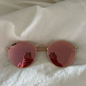 Authentic raybans! Great condition.